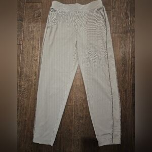 Athleta Women's Loose Fit Joggers/Pants sz 8